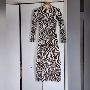 knee length dresses for ladies Zara NWT Black Cutout Waist Gold Chain Jewelry Long Sleeve Midi Sheath  Dress L